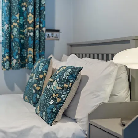 度假居 Bright Modern With Free Parking Pass The Keys