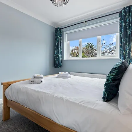 度假居 Bright Modern With Free Parking Pass The Keys *