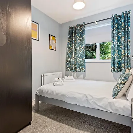 Bright Modern With Free Parking Pass The Keys *