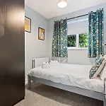 Bright Modern With Free Parking Pass The Keys *