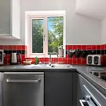 Bright Modern With Free Parking Pass The Keys