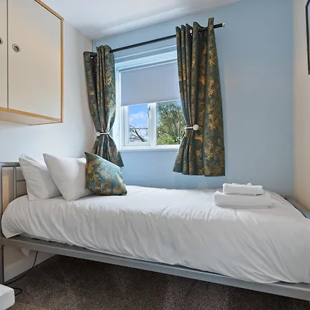 度假居 Bright Modern With Free Parking Pass The Keys